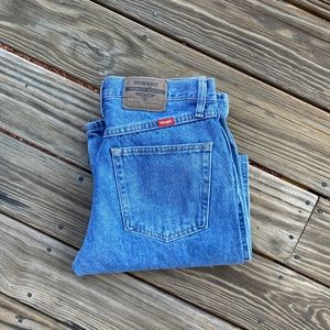 SOLD LIGHT WASH WRANGLER JEANS - high rise